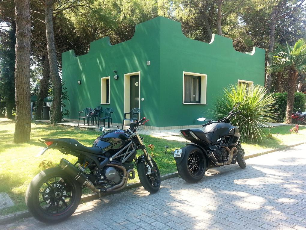 Villaggio Mithos Misano Adriatico Exterior photo
